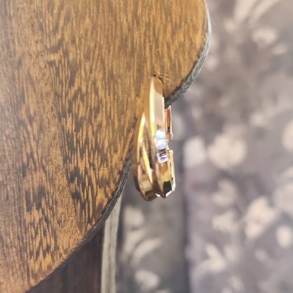 Ear Sense Gold Hoop Earrings for Sensitive Ears - Picture 2 of 5